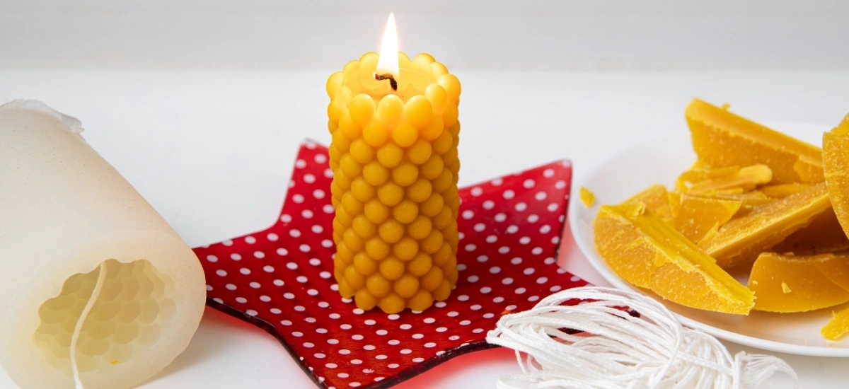 czy świeczki z wosku pszczelego oczyszczają powietrze